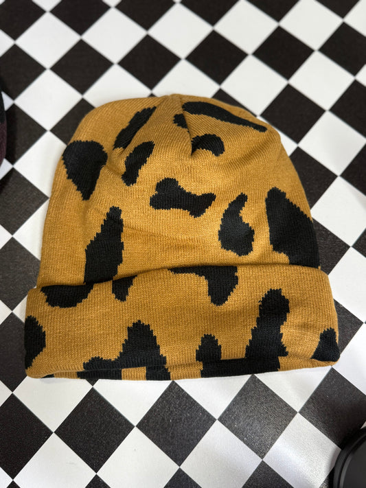 BEANIE-SPOTTED CAMEL