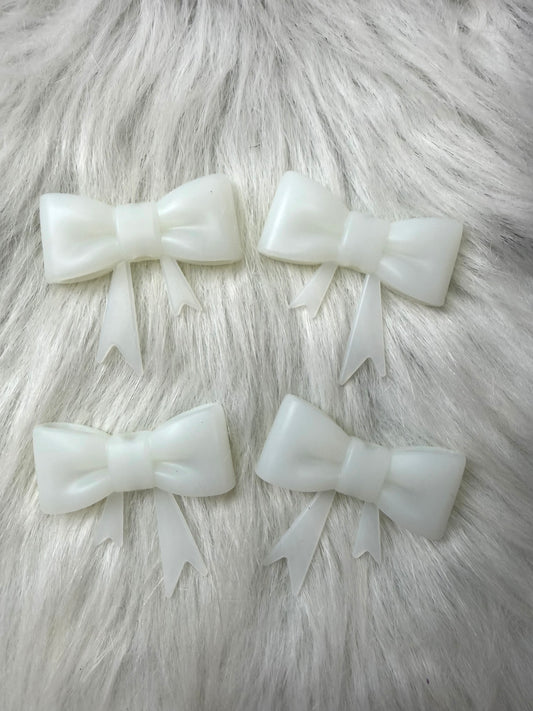 WHITE GLOW BOW